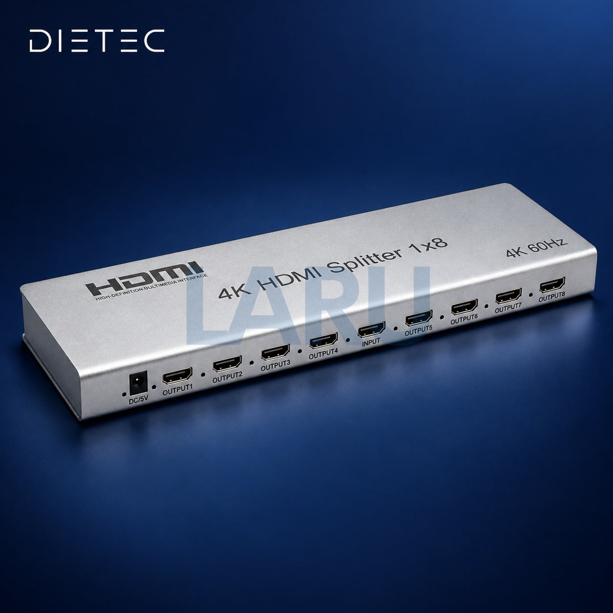 Splitter HDMI 1x8 DIETEC de carcasa metálica sobre fondo azul