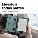 Kindle Paperwhite con funda libro verde agua en un viaje en avión