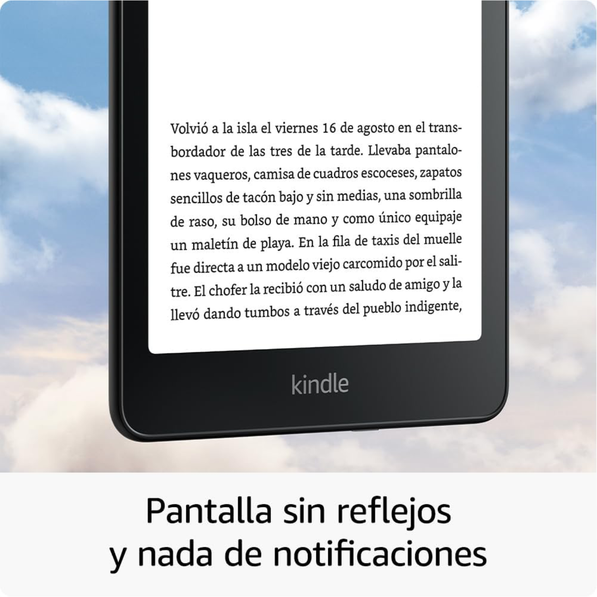 Kindle Paperwhite con pantalla sin reflejos mostrando contenido de libro contra fondo de cielo y nubes